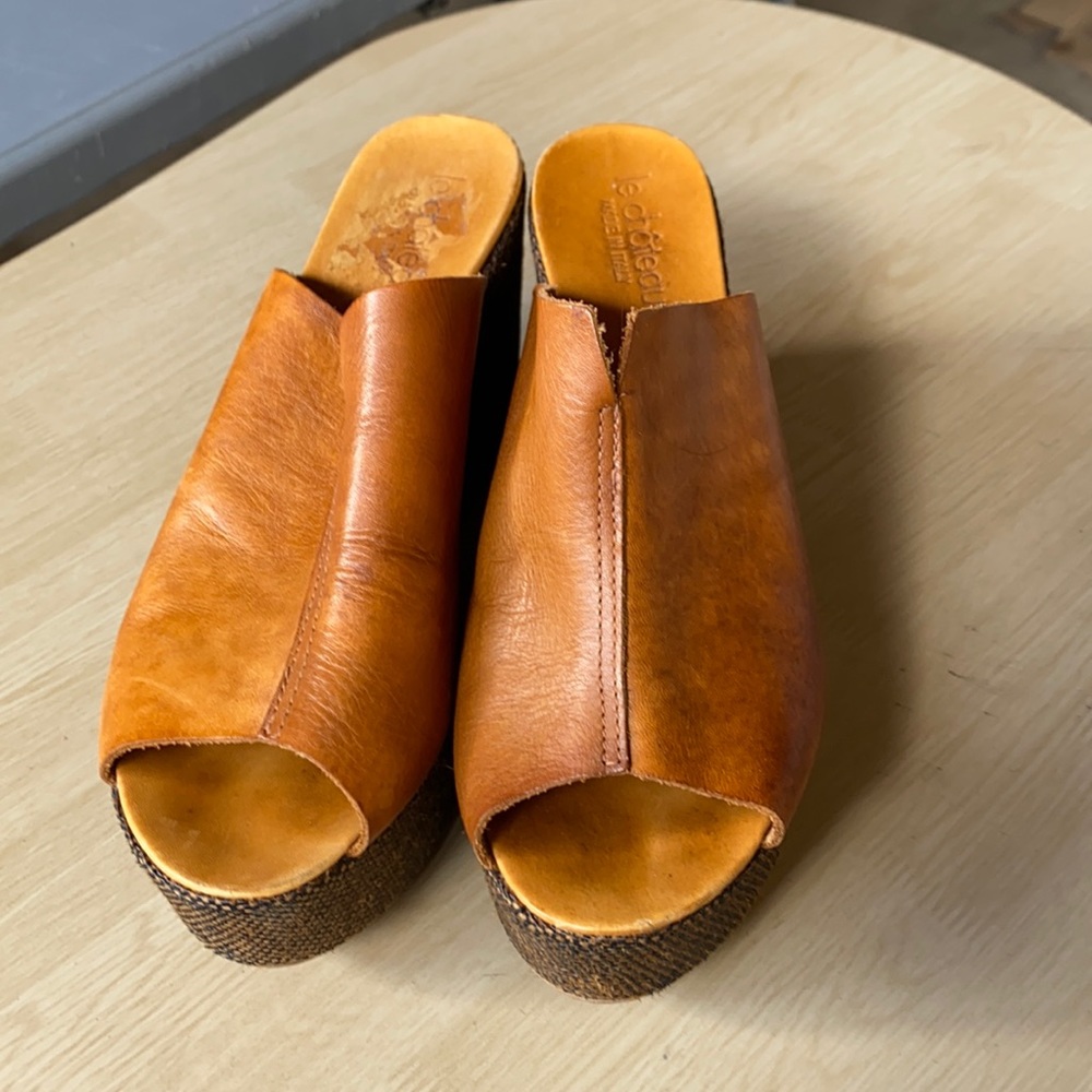 Platform leather shoes